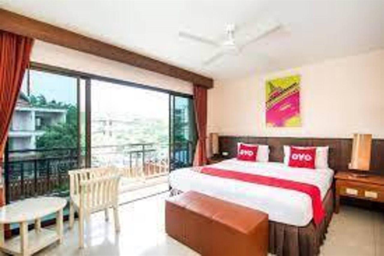 Oyo 343 Wanna Marine Hotel Patong Exterior photo