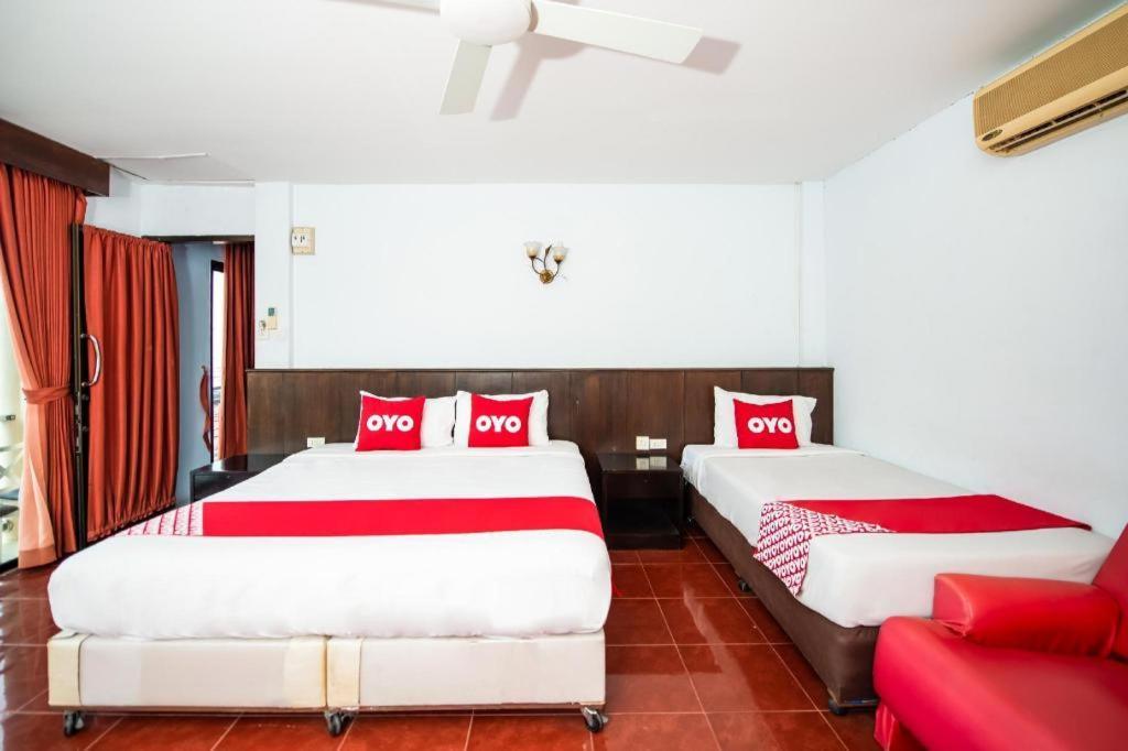 Oyo 343 Wanna Marine Hotel Patong Exterior photo