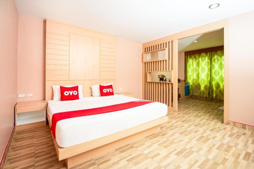 Oyo 343 Wanna Marine Hotel Patong Exterior photo