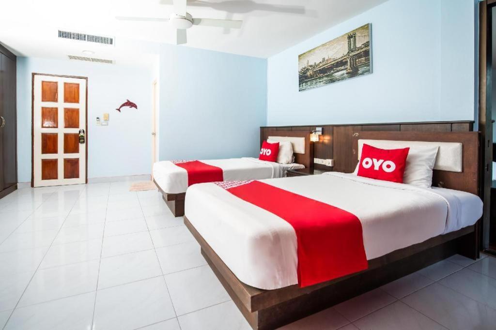 Oyo 343 Wanna Marine Hotel Patong Exterior photo
