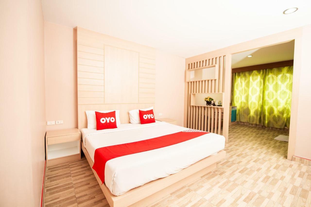 Oyo 343 Wanna Marine Hotel Patong Exterior photo